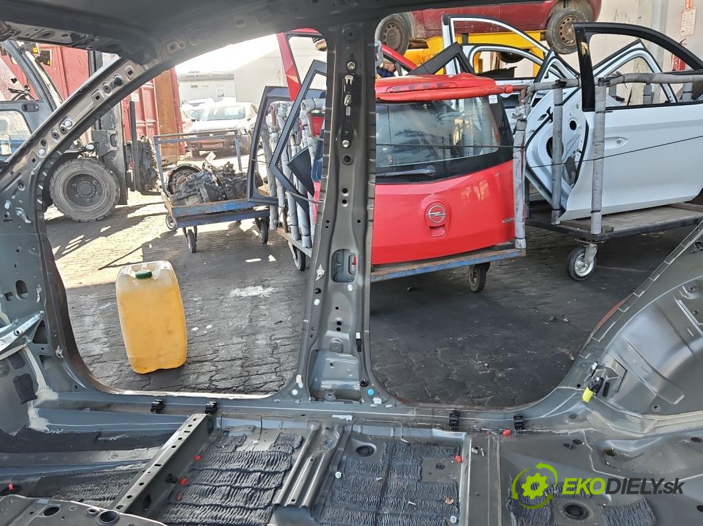 Toyota Rav4 IV 2013-2018 2.0 D4D 124hp manual 91 kW 1998 cm3 5- Práh: pravý  (Karoséria ostatné)