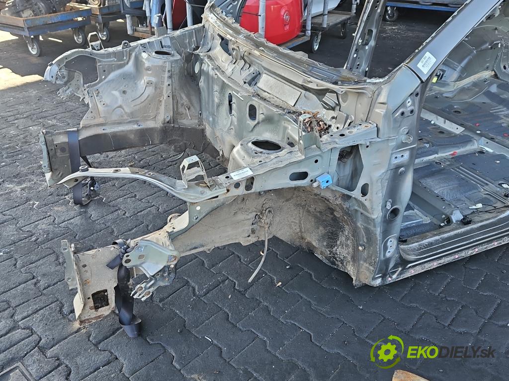 Toyota Rav4 IV 2013-2018 2.0 D4D 124hp manual 91 kW 1998 cm3 5- štvrťka ľavé 