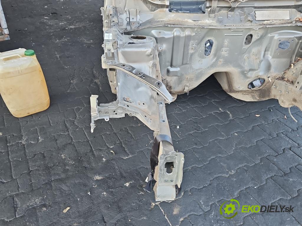 Toyota Rav4 IV 2013-2018 2.0 D4D 124hp manual 91 kW 1998 cm3 5- štvrťka pravé