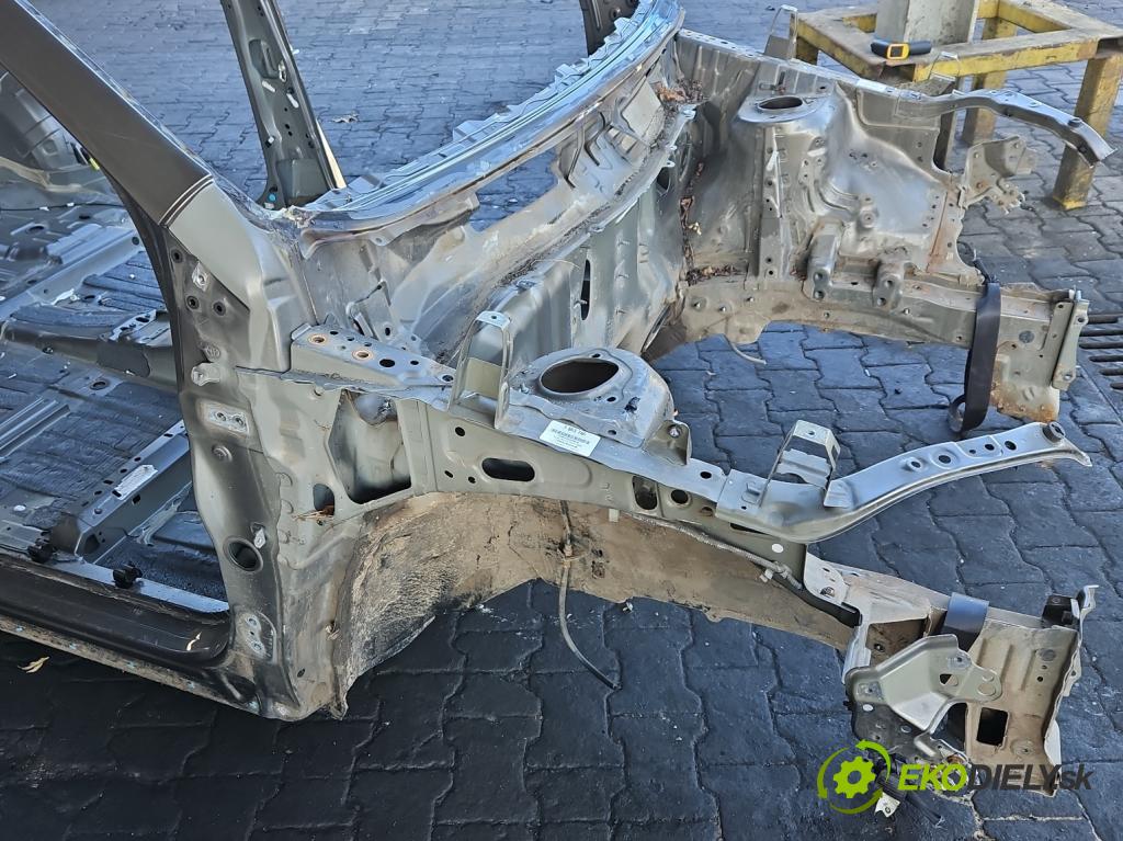 Toyota Rav4 IV 2013-2018 2.0 D4D 124hp manual 91 kW 1998 cm3 5- štvrťka pravé 