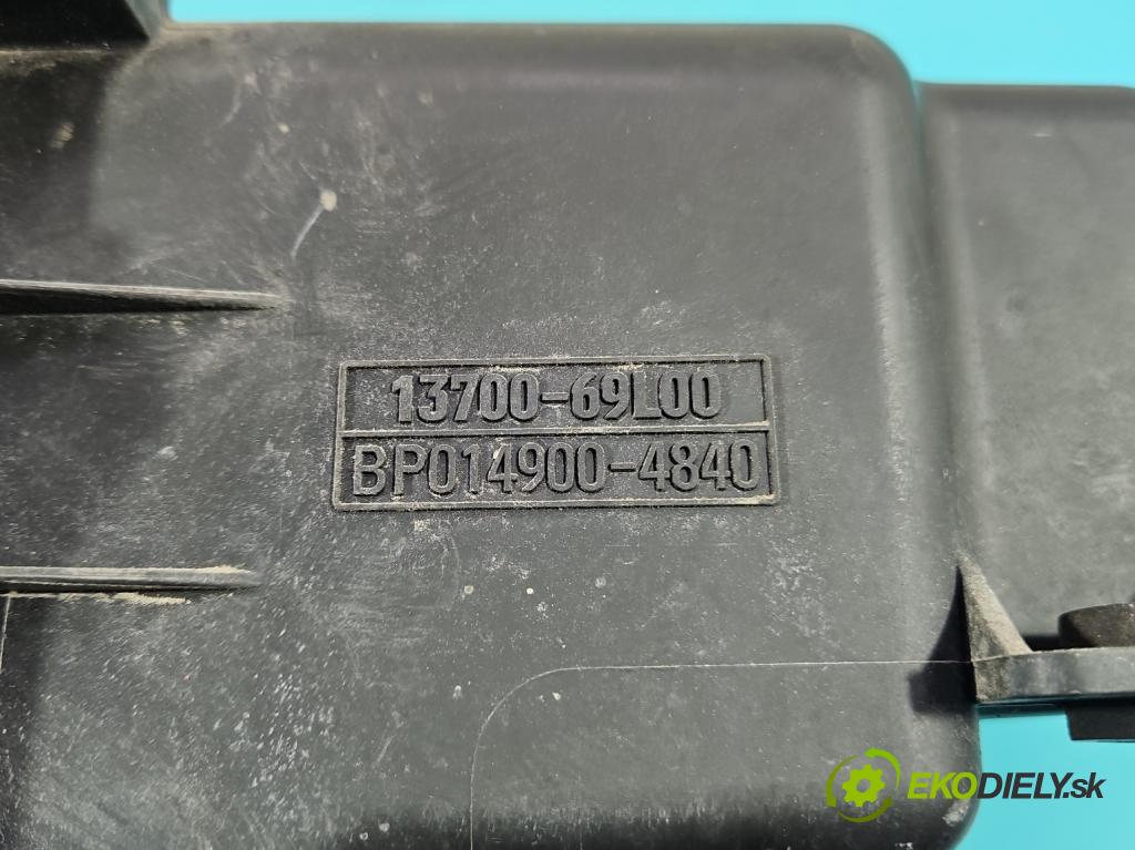 Suzuki Swift Mk7 2010-2017 1.2 16V 94 HP manual 69 kW 1242 cm3 5- obal filtra vzduchu 13700-69L00 (Obal vzduchového filtra)