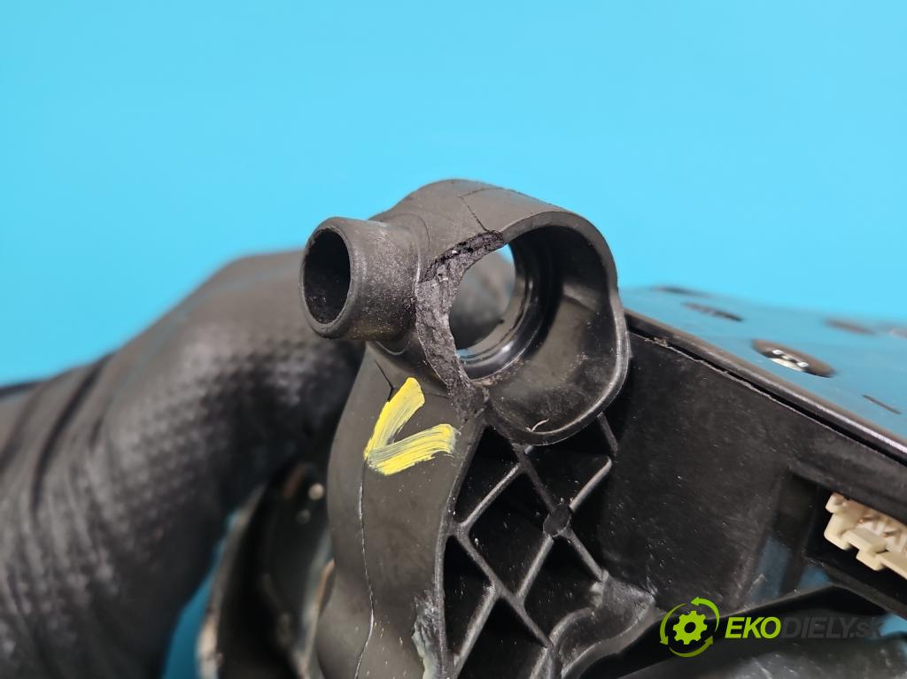 Opel Insignia A 2008-2017 2.0 cdti B20DTH: 170 HP manual 125 kW 1956 cm3 5- Šošovka reflektor: pravej časti 01B3022367