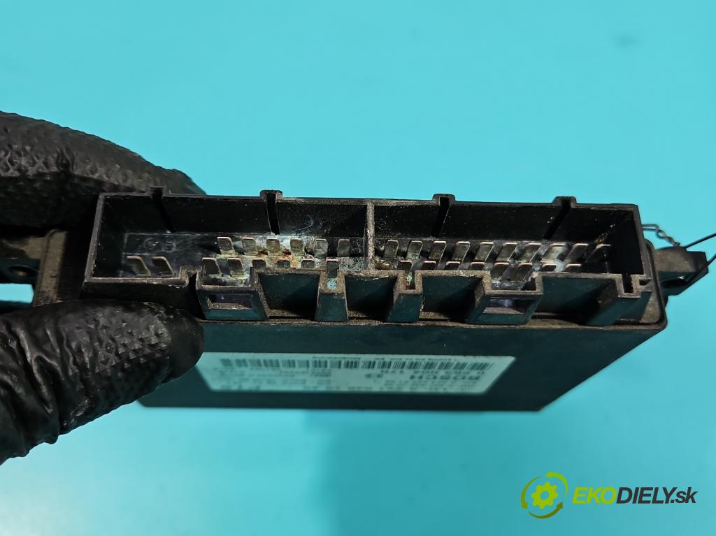 Mercedes S W221 2005-2013 3.5 V6 272 HP automatic 200 kW 3498 cm3 4- riadiaca jednotka parkovaní: 0263004170