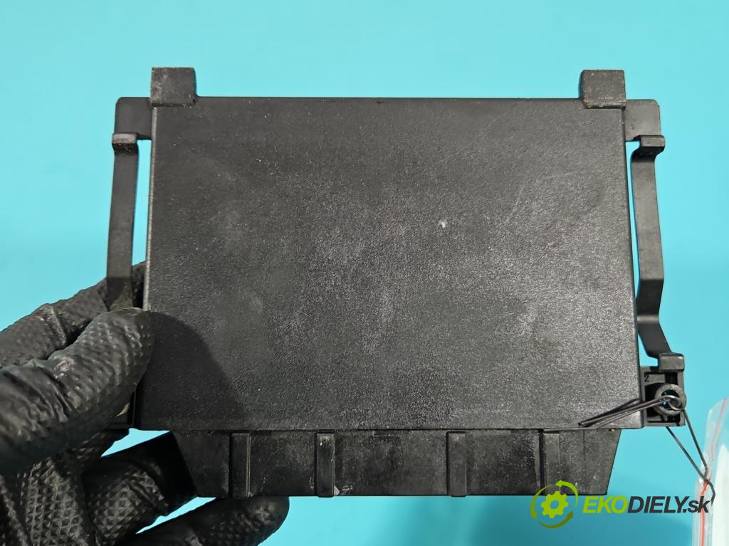 Mercedes S W221 2005-2013 3.5 V6 272 HP automatic 200 kW 3498 cm3 4- riadiaca jednotka parkovaní: 0263004170