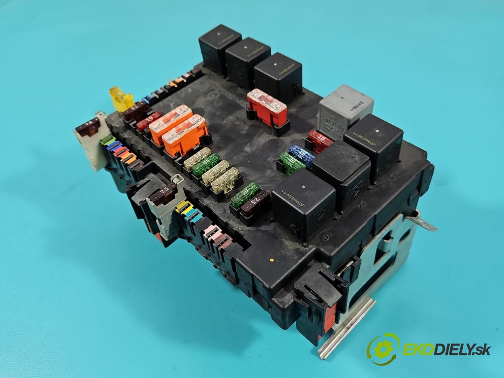 Mercedes S W221 2005-2013 3.5 V6 272 HP automatic 200 kW 3498 cm3 4- riadiaca jednotka ostatné A2215402050