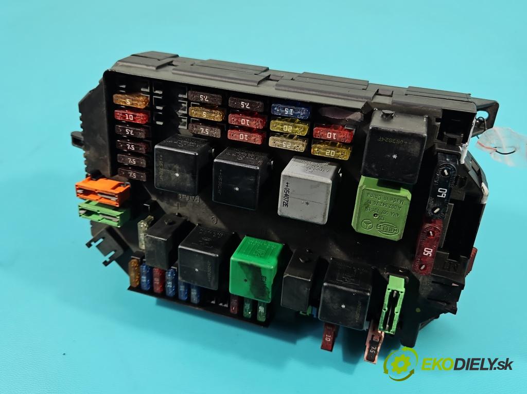 Mercedes S W221 2005-2013 3.5 V6 272 hp automatic 200 kW 3498 cm3 4- skříňka pojistková A2215402150 (Pojistková skříňka)