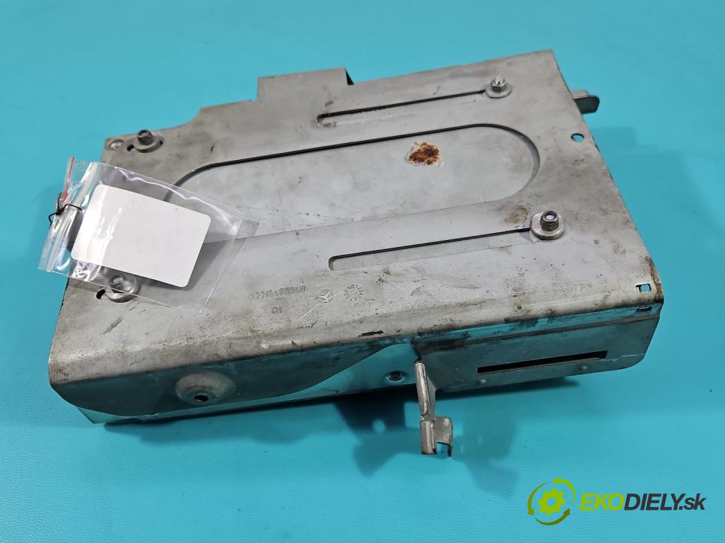 Mercedes S W221 2005-2013 3.5 V6 272 HP automatic 200 kW 3498 cm3 4- Zesilovač: A2218208789 (Zosilňovač)