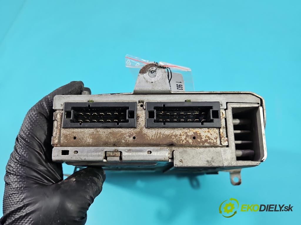 Mercedes S W221 2005-2013 3.5 V6 272 HP automatic 200 kW 3498 cm3 4- Zesilovač: A2218208789 (Zosilňovač)