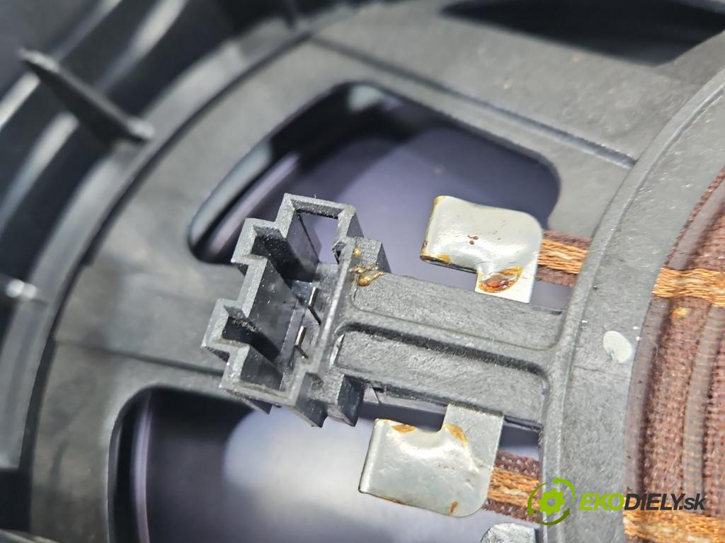 Mercedes S W221 2005-2013 3.5 V6 272 HP automatic 200 kW 3498 cm3 4- Subwoofer: A2218202602 (Audio zariadenie)