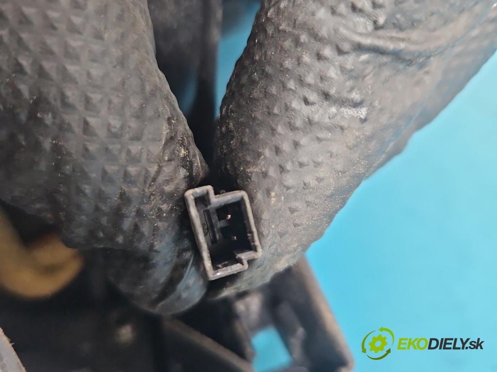 Mercedes S W221 2005-2013 3.5 V6 272 HP automatic 200 kW 3498 cm3 4- Subwoofer: A2218202602 (Audio zariadenie)