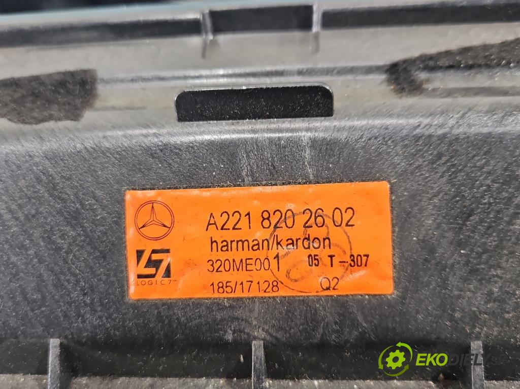 Mercedes S W221 2005-2013 3.5 V6 272 HP automatic 200 kW 3498 cm3 4- Subwoofer: A2218202602 (Audio zariadenie)