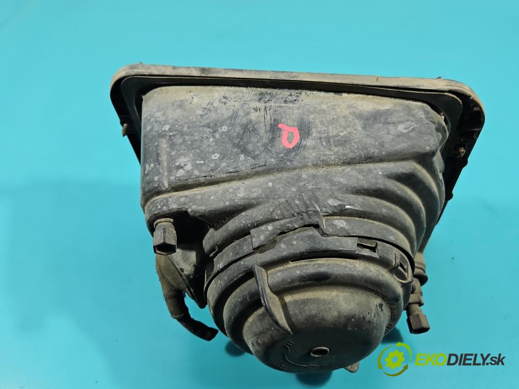 Mercedes KACZKA T1 W601 2.4d 88 HP manual 65 kW 2350 cm3 5- Reflektor: pravý 0301021202 (Svetlo predné pravé)