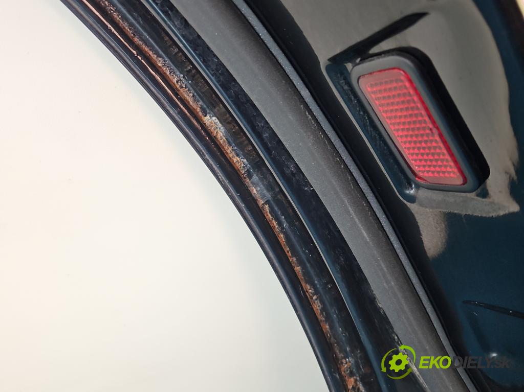 Mercedes ML W164 2005-2011 3.0 CDI V6 224 hp automatic 165 kW 2987 cm3 5- dveře zadní levé  (Klika dveří ostatní)