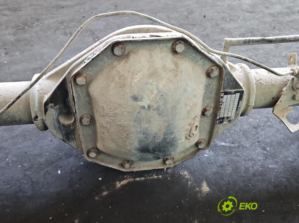 Mercedes KACZKA T1 W601 2.4d 88 HP manual 65 kW 2350 cm3 5- Most: zadní: