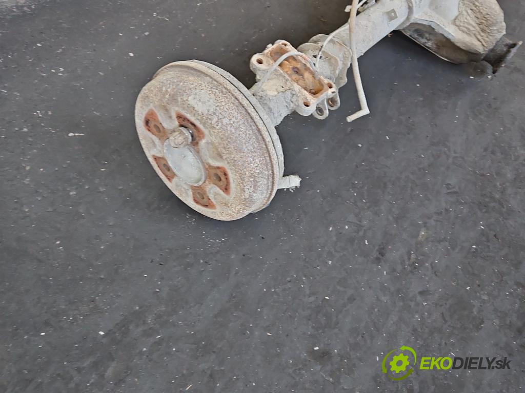 Mercedes KACZKA T1 W601 2.4d 88 HP manual 65 kW 2350 cm3 5- Most: zadní: