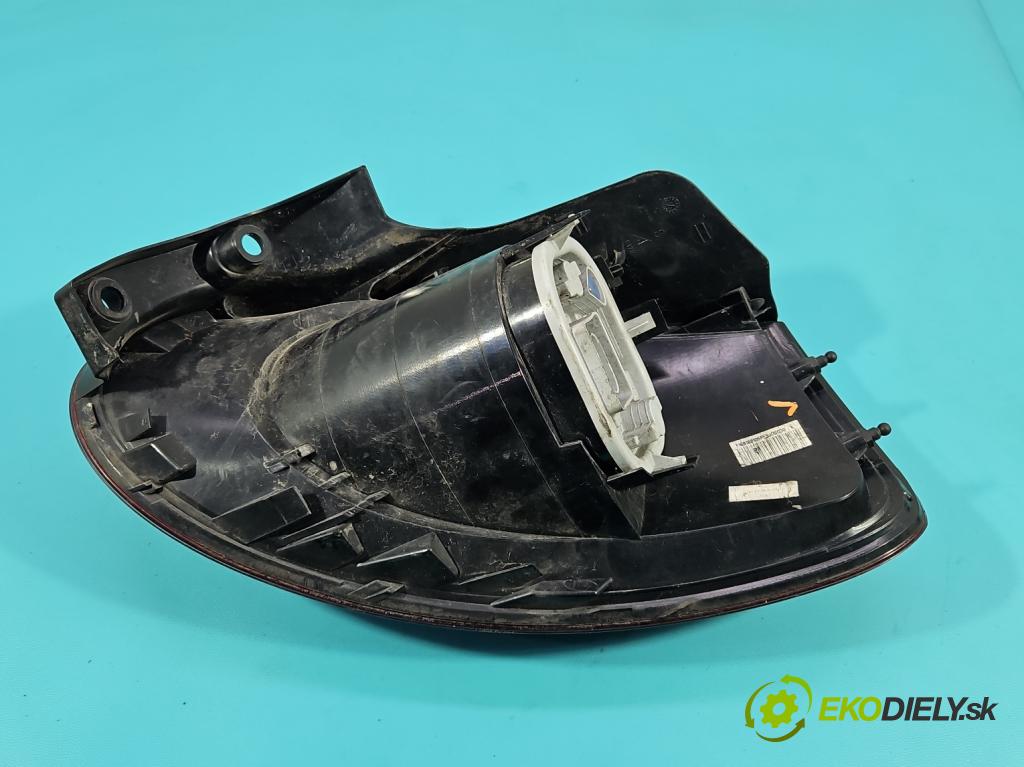 Fiat Bravo II 2007-2014 1.4 T 120 hp manual 88 kW 1368 cm3 5- světlo zadní levé  (Klika dveří ostatní)