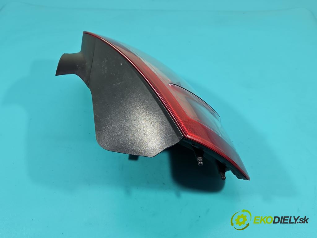 Fiat Bravo II 2007-2014 1.4 T 120 hp manual 88 kW 1368 cm3 5- světlo zadní levé  (Klika dveří ostatní)