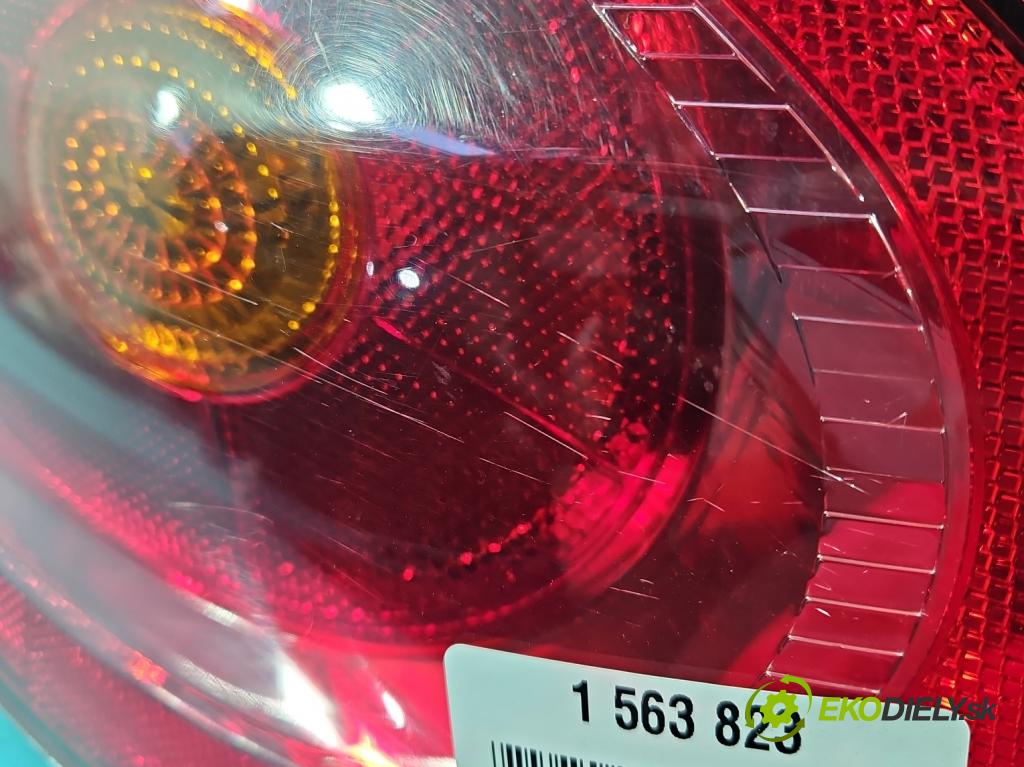 Fiat Bravo II 2007-2014 1.4 T 120 hp manual 88 kW 1368 cm3 5- světlo zadní levé  (Klika dveří ostatní)