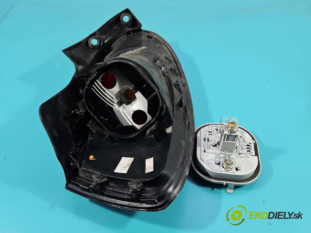 Fiat Bravo II 2007-2014 1.4 T 120 hp manual 88 kW 1368 cm3 5- světlo zadní pravé  (Klika dveří ostatní)