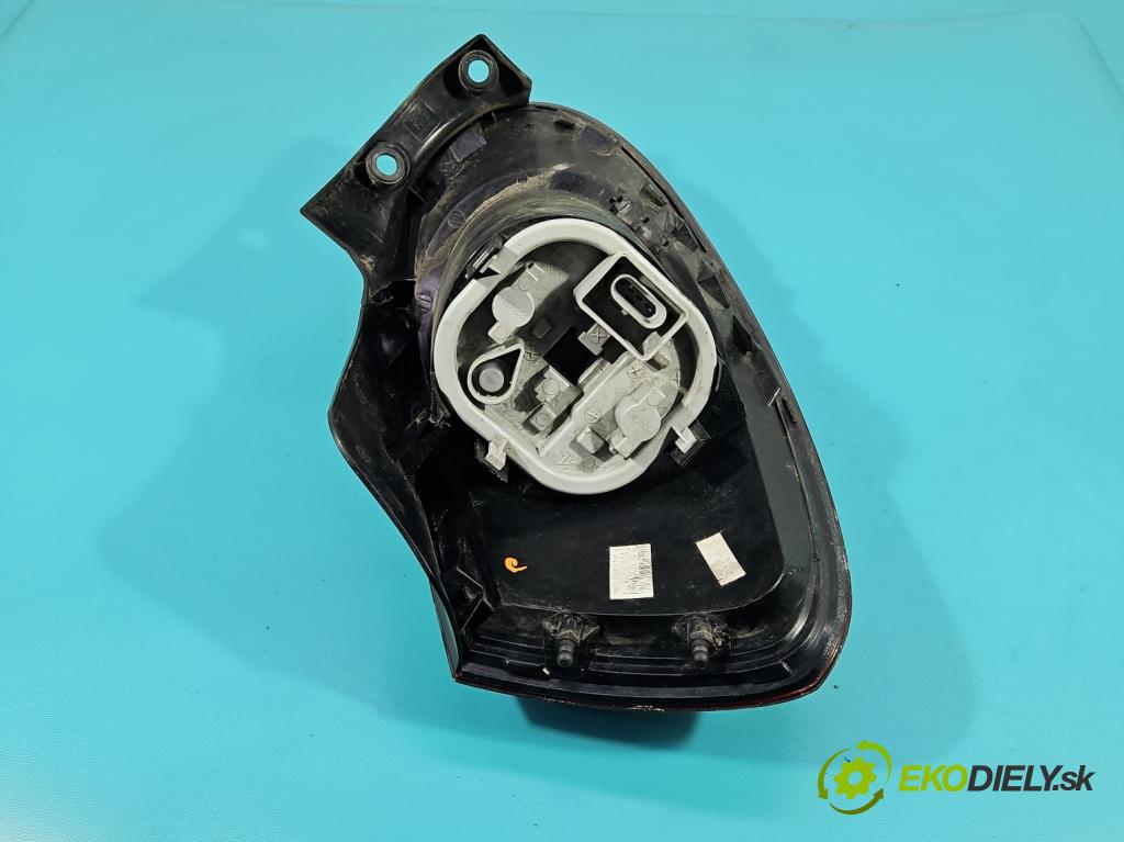 Fiat Bravo II 2007-2014 1.4 T 120 hp manual 88 kW 1368 cm3 5- světlo zadní pravé  (Klika dveří ostatní)