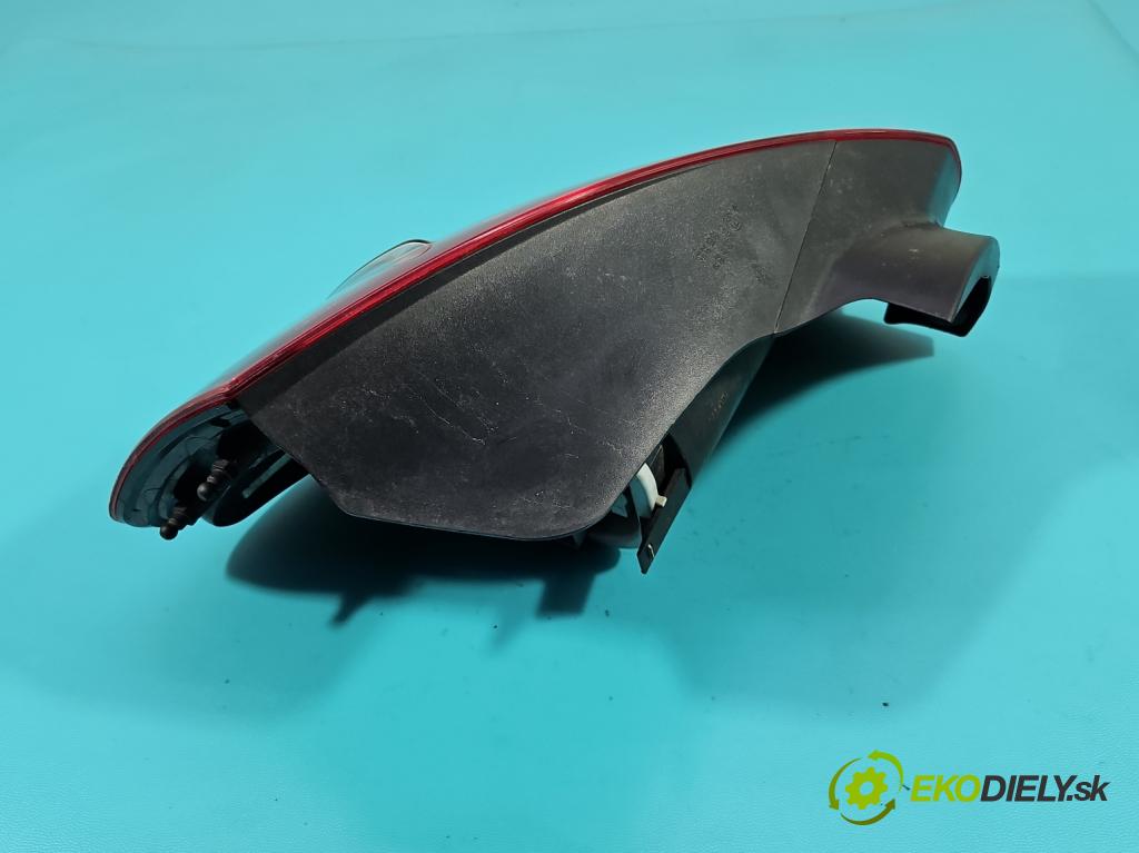 Fiat Bravo II 2007-2014 1.4 T 120 hp manual 88 kW 1368 cm3 5- světlo zadní pravé  (Klika dveří ostatní)