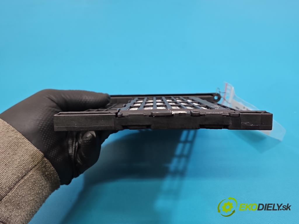 Skoda Superb IV 2023- 2.0 TDI 150 hp automatic 110 kW 1968 cm3 5- radiátor 5Q0963235E (Radiátor topení)