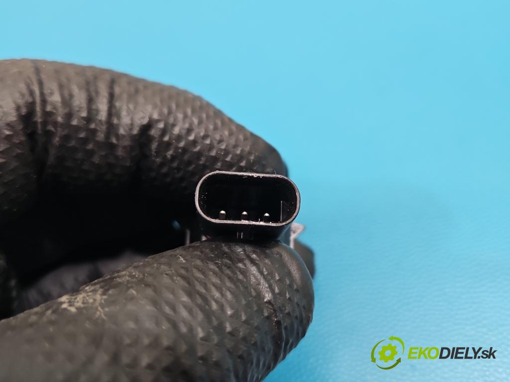 Skoda Superb IV 2023- 2.0 TDI 150 hp automatic 110 kW 1968 cm3 5- snímač parkování 5WA919275B