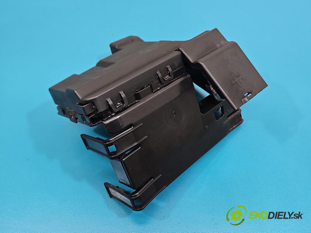 Skoda Superb IV 2023- 2.0 TDI 150 HP automatic 110 kW 1968 cm3 5- kontakt plusová 5WA915429A