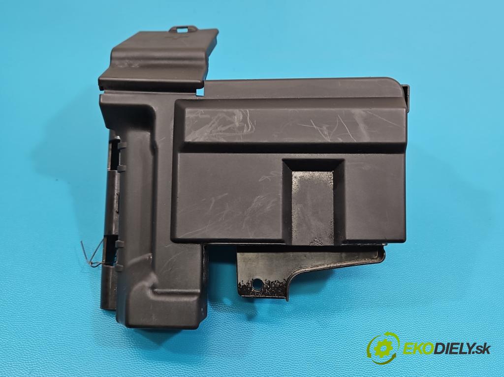 Skoda Superb IV 2023- 2.0 TDI 150 HP automatic 110 kW 1968 cm3 5- kontakt plusová 5WA915429A