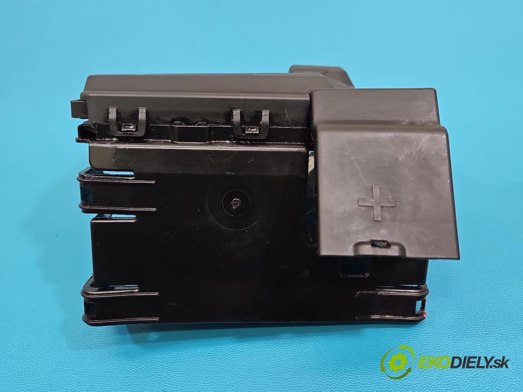 Skoda Superb IV 2023- 2.0 TDI 150 HP automatic 110 kW 1968 cm3 5- kontakt plusová 5WA915429A