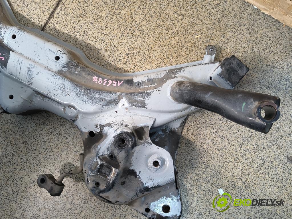 Suzuki Swift Mk7 2010-2017 1.2 16V 94 hp manual 69 kW 1242 cm3 5- výztuha motoru