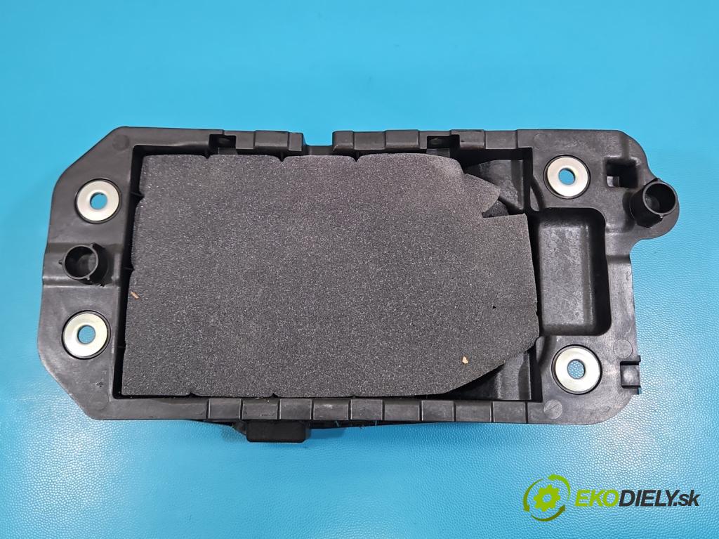 Skoda Superb IV 2023- 2.0 TDI 150 hp automatic 110 kW 1968 cm3 5- Upevnění: 3J0863233