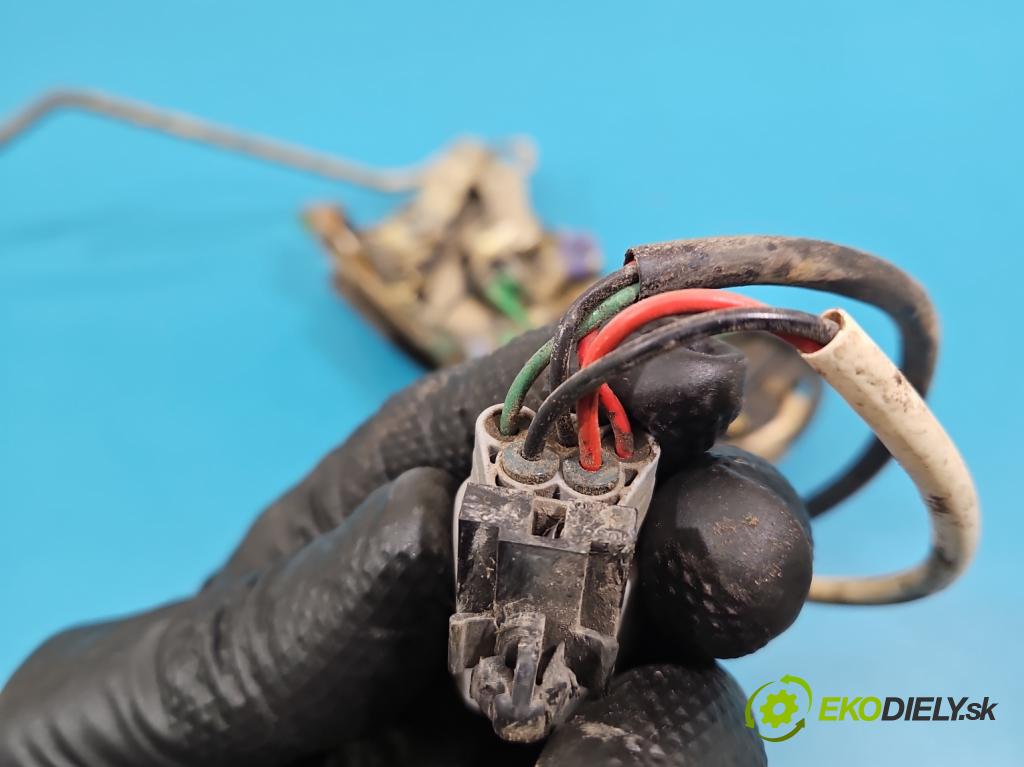 Toyota Rav4 I 1994-2000 2.0 16V 129 hp manual 95 kW 1998 cm3 3- zámek přední levý