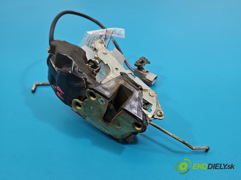 Toyota Rav4 I 1994-2000 2.0 16V 129 HP manual 95 kW 1998 cm3 3- zámok predné pravý 