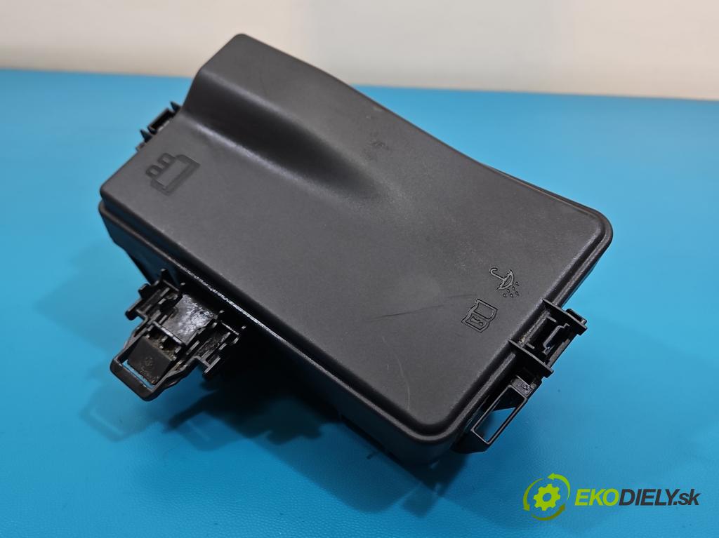 Skoda Superb IV 2023- 2.0 TDI 150 hp automatic 110 kW 1968 cm3 5- skříňka pojistková 5WA907361A (Pojistková skříňka)