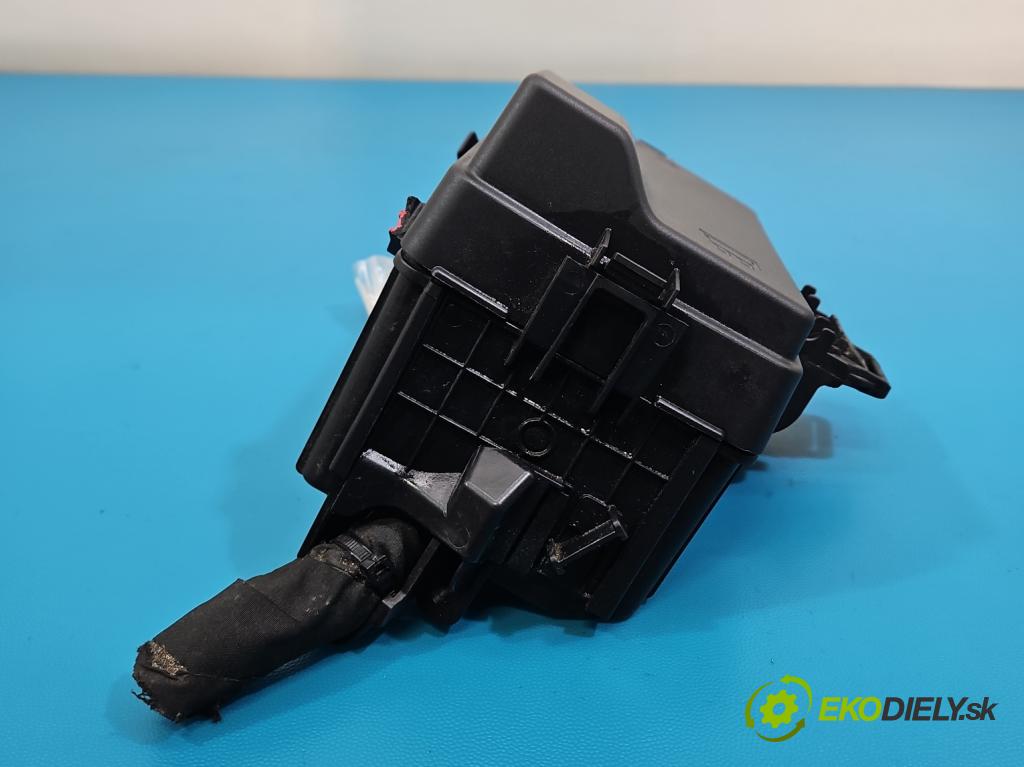 Skoda Superb IV 2023- 2.0 TDI 150 hp automatic 110 kW 1968 cm3 5- skříňka pojistková 5WA907361A (Pojistková skříňka)