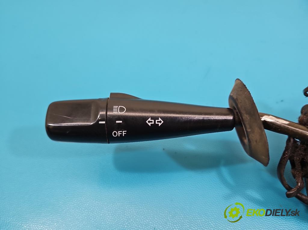 Toyota Rav4 I 1994-2000 2.0 16V 129 HP manual 95 kW 1998 cm3 3- prepínač komplex: 84310-42020 (Prepínacie páčky pod volantom)