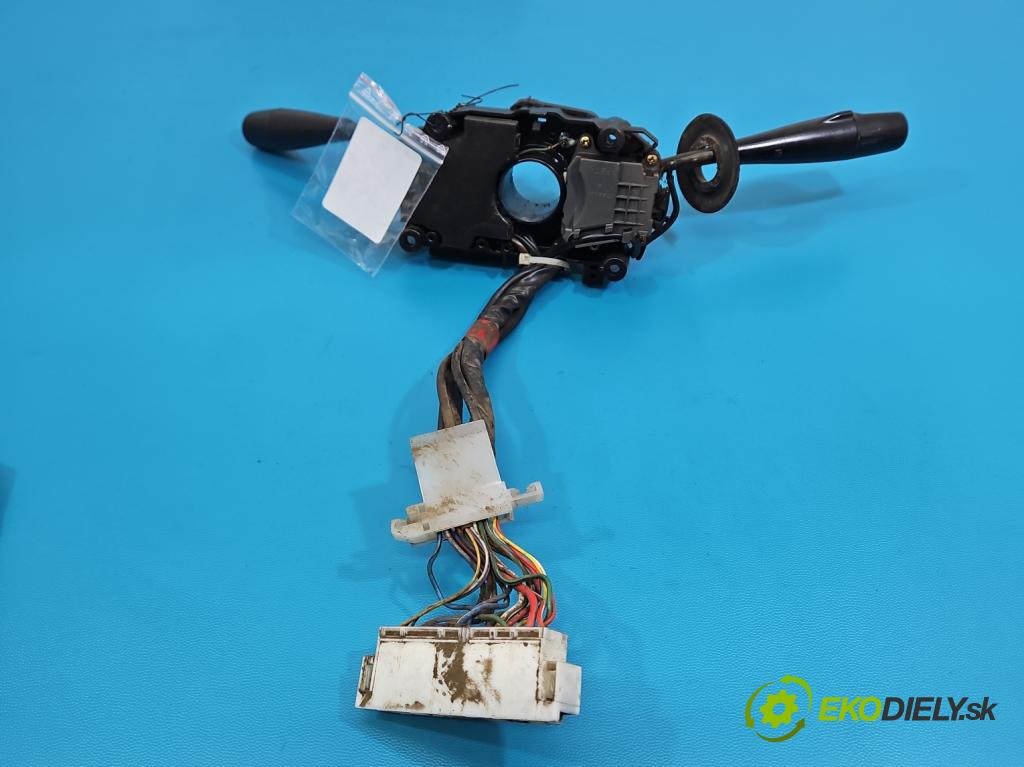 Toyota Rav4 I 1994-2000 2.0 16V 129 HP manual 95 kW 1998 cm3 3- prepínač komplex: 84310-42020 (Prepínacie páčky pod volantom)