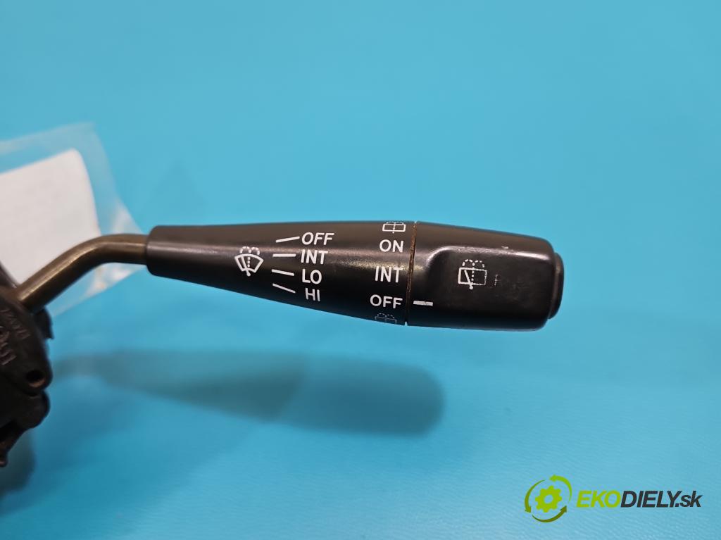 Toyota Rav4 I 1994-2000 2.0 16V 129 HP manual 95 kW 1998 cm3 3- prepínač komplex: 84310-42020 (Prepínacie páčky pod volantom)