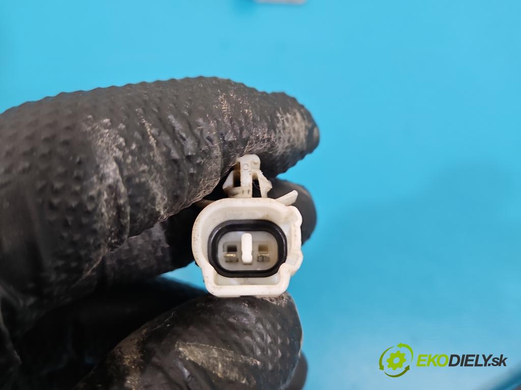 Toyota Rav4 I 1994-2000 2.0 16V 129 hp manual 95 kW 1998 cm3 3- mechanismus stahování přední levý 85720-42040