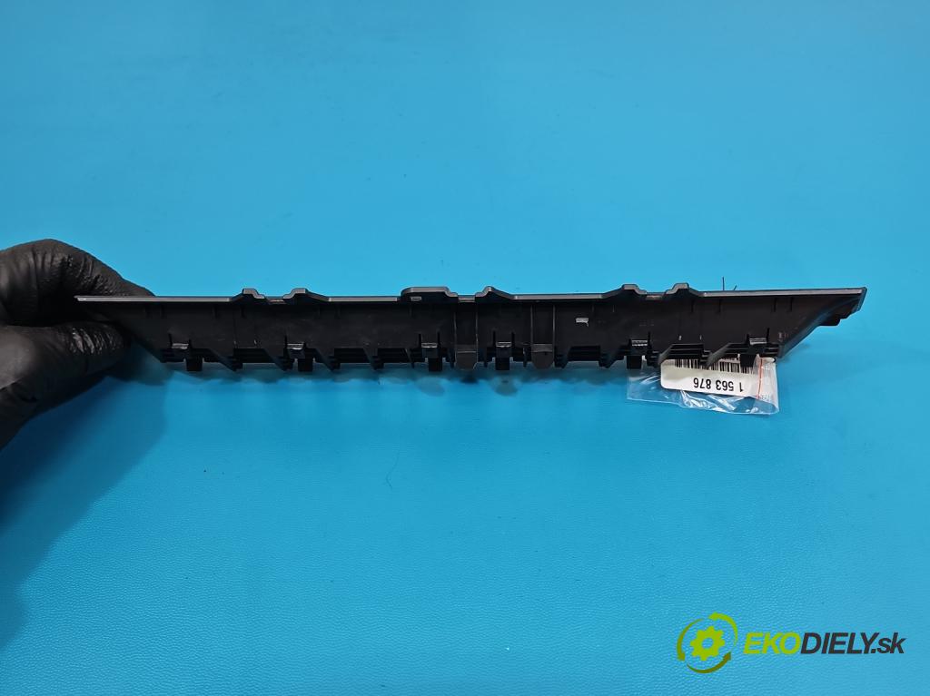 Skoda Superb IV 2023- 2.0 TDI 150 HP automatic 110 kW 1968 cm3 5- Mřížka: kúrenia ostatné 3P1819632