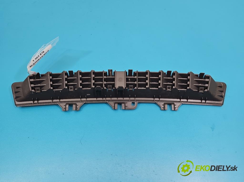 Skoda Superb IV 2023- 2.0 TDI 150 HP automatic 110 kW 1968 cm3 5- Mřížka: kúrenia ostatné 3P1819632