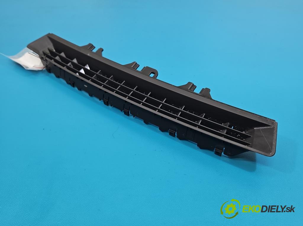 Skoda Superb IV 2023- 2.0 TDI 150 hp automatic 110 kW 1968 cm3 5- Mřížka: topení 3P1819632