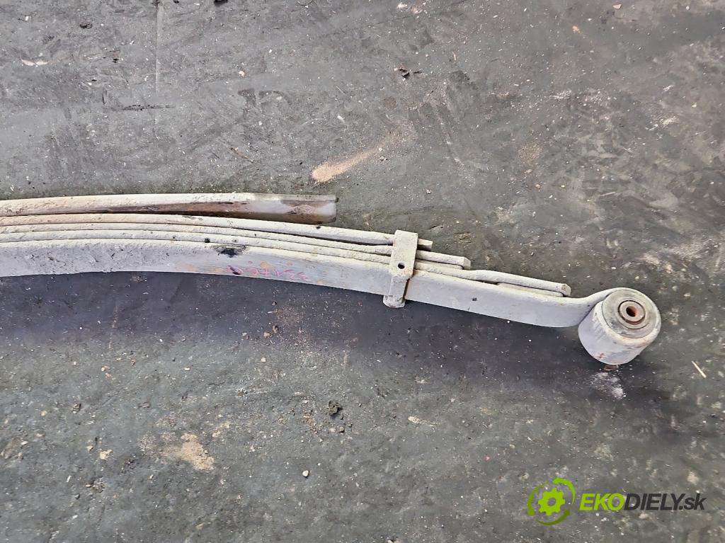 Mercedes KACZKA T1 W601 2.4d 88 HP manual 65 kW 2350 cm3 5- listové pero zadné