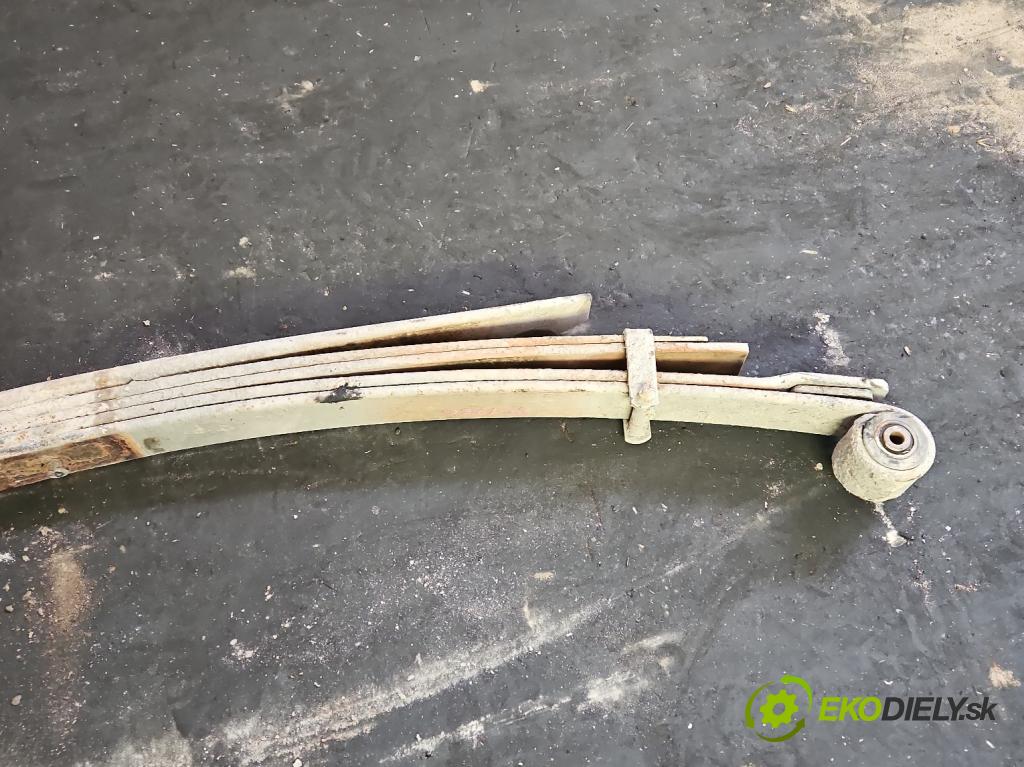 Mercedes KACZKA T1 W601 2.4d 88 HP manual 65 kW 2350 cm3 5- listové pero zadné