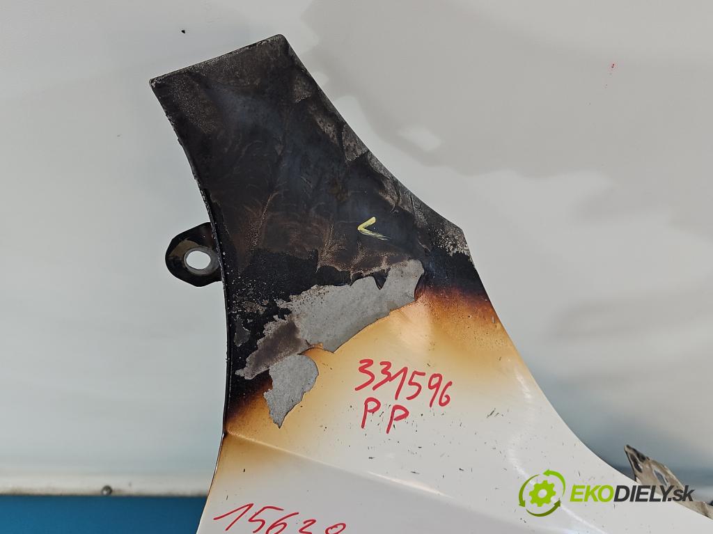 Mercedes A W177 2018- 2.0 T 306KM automatic 225 kW 1991 cm3 4- blatník predné pravý  (Kľučka dverí ostatné)