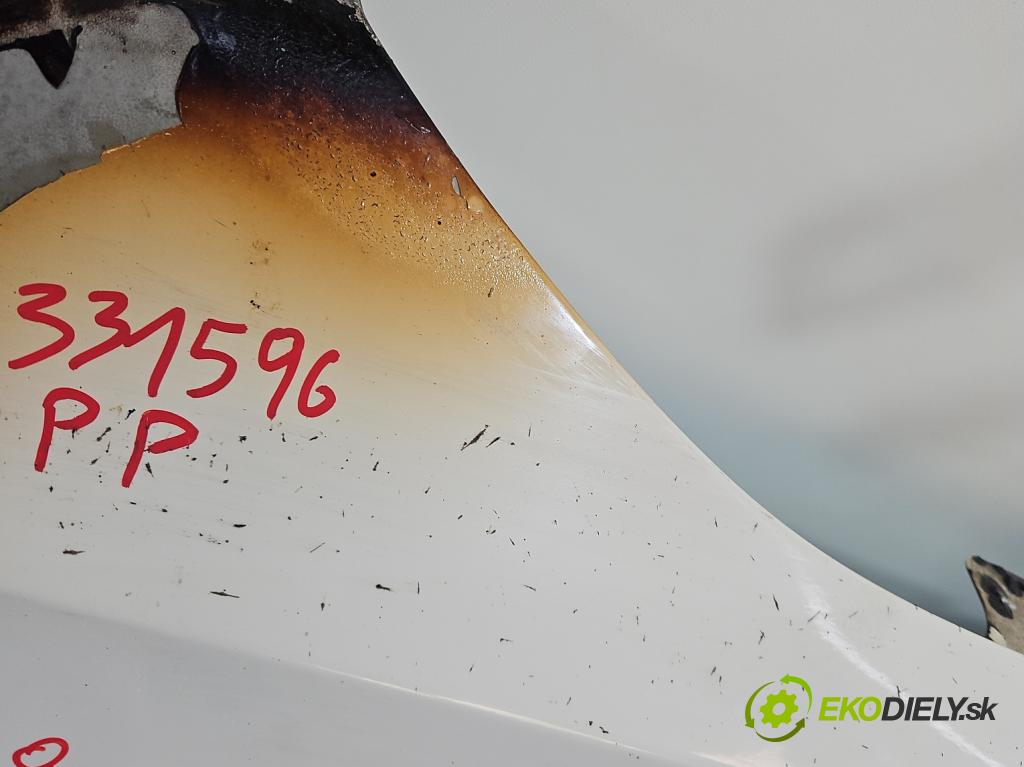 Mercedes A W177 2018- 2.0 T 306KM automatic 225 kW 1991 cm3 4- blatník predné pravý  (Kľučka dverí ostatné)