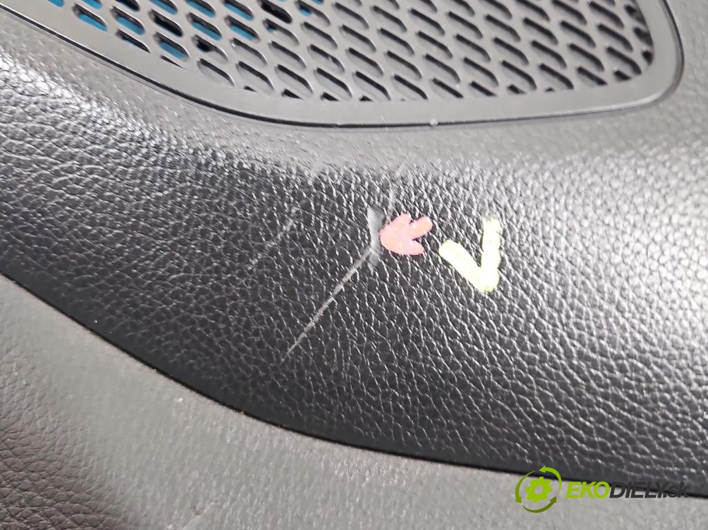 Hyundai Santa Fe III 2012–2018 2.4 GDI 190 hp automatic 140 kW 2359 cm3 5- Tapacír: dveře zadní pravé