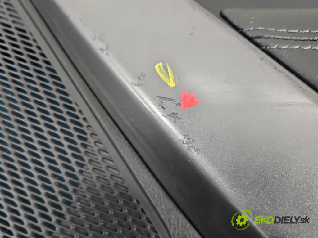 Hyundai Santa Fe III 2012–2018 2.4 GDI 190 hp automatic 140 kW 2359 cm3 5- Tapacír: dveře zadní pravé