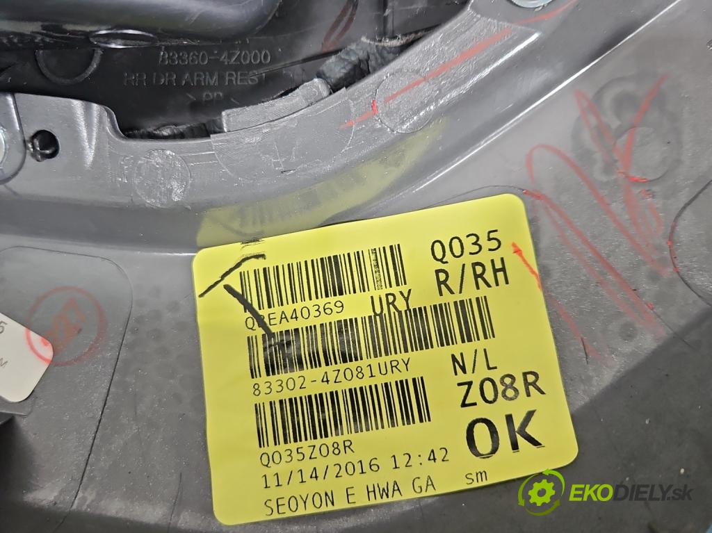 Hyundai Santa Fe III 2012–2018 2.4 GDI 190 hp automatic 140 kW 2359 cm3 5- Tapacír: dveře zadní pravé